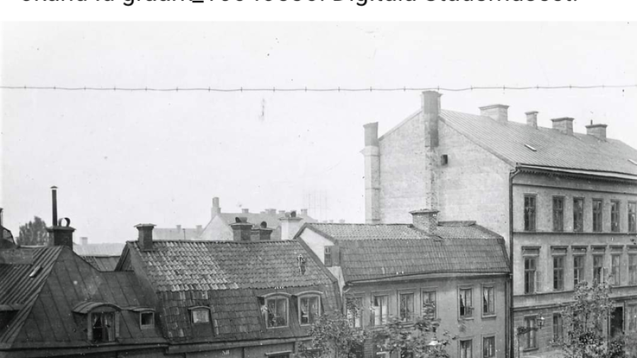 Vårt hus innan ombyggnaden. Fotograferat 1899.